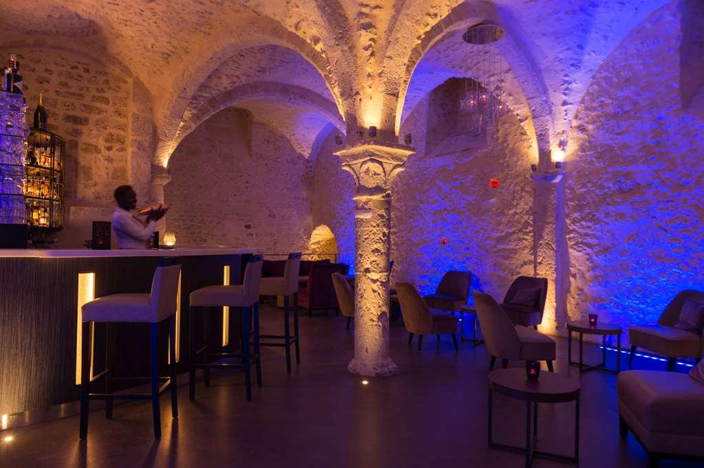 普罗万 Ogaux Vieux Remparts酒店 餐厅 照片